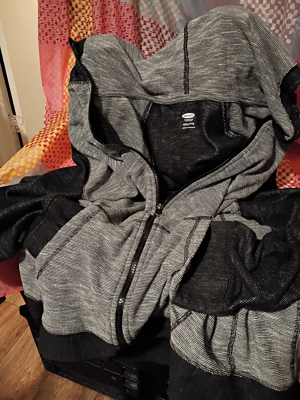 Old Navy Lightweight Hooded Zip Jacket in Black and Gray